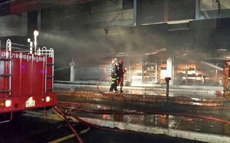 KIYAMET GİBİ – 17 patlama!