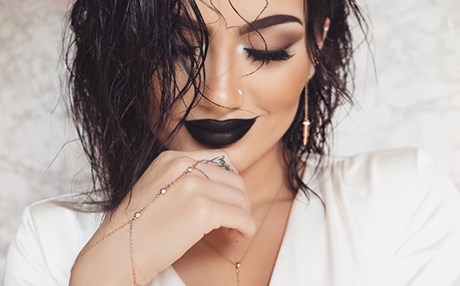 بەوێنە.. هێلی لەڤ کۆلێکشنی "ئازادی" بڵاودەکاتەوە