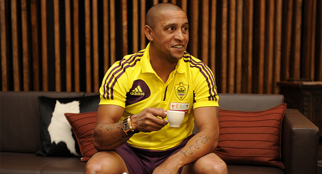 3 پرسیار لە رۆبێرتۆ كارلۆس: