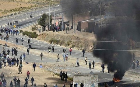 ÜLKE KARIŞTI - İşçiler bakan yardımcısını öldürdü!