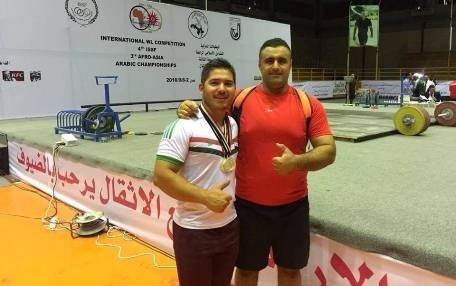 Parsenghilgirê Kurd medalya zîv bidest xist