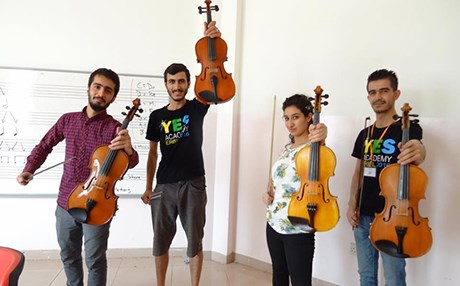 ئەكادیمیایەكی ئەمریكی گەنجانی كورد فێری میوزیك و سەمای هیپ هۆپ دەكات