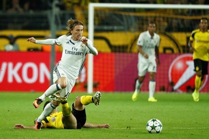 لوکا مۆدریچ مانگێک دووردەکەوێتەوە