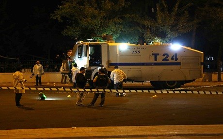 Bi çekan êriş li parêzgeriya Amedê hat kirin