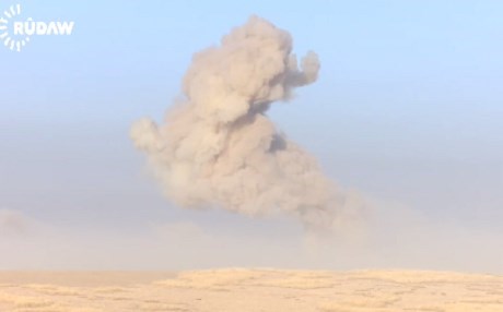 NEFES ALDIRMIYORLAR - Bombalı araçlar paramparça!