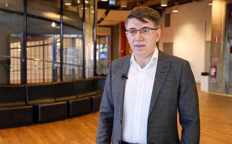 كوردێك دەیەوێ‌ بە دڵێكی دەستكرد نۆبڵ بباتەوە