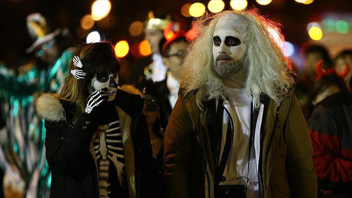 FOTO - Caddelerde Cadılar Bayramı coşkusu