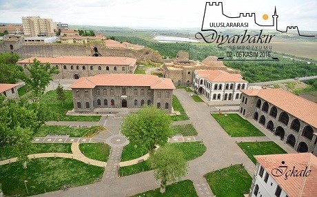 Sempozyûma navneteweyî ya Amedê dest pê kir