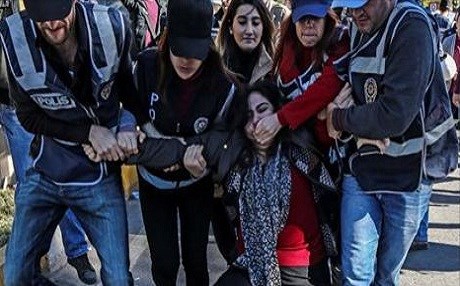 Sebahat Tuncel hat girtin