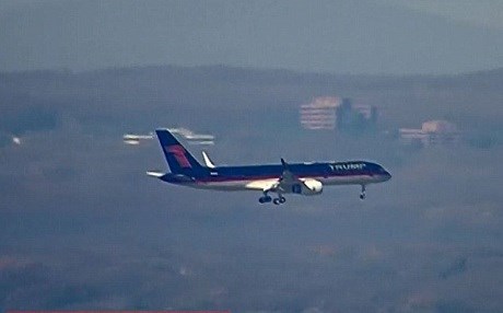 Donald Trump û Barack Obama dicivin