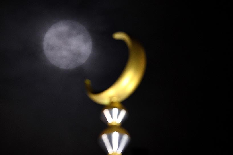 Dünyada 'Süper Ay' böyle görüntülendi