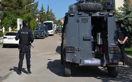 Belediye başkanları gözaltında