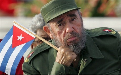 Fidel Castro hayatını kaybetti!