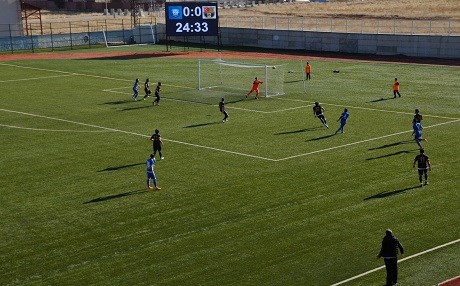 Dêrsimspor neh car e li ser hev bin dikeve