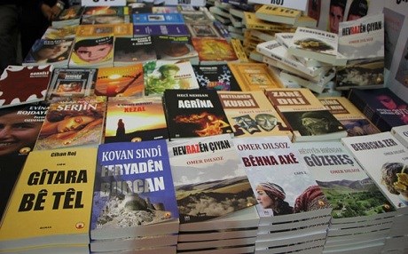 Miletê bê kitêb û nivîsandin