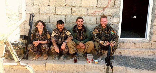 سێ‌ خۆبەخشی ئەمریكی لەلایەن ئاسایشەوە دەستگیر دەكرێن