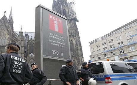 ALMANYA - Bomba ihbarı