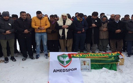 Kaptan son yolculuğuna uğurlandı