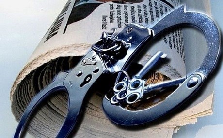 Azadiya Çapemeniyê – Li Tirkiyê 143 rojnameger di girtîgehê de ne