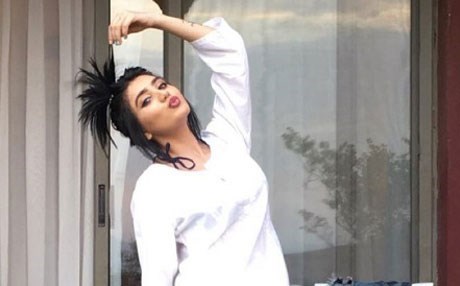 Aktrîsta klîpa Omer Kovî hevala şaciwanê ye