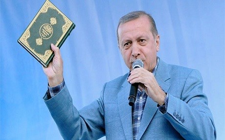 Dîroknasê tirk: Kenan Evren çi be Erdogan jî ew e!