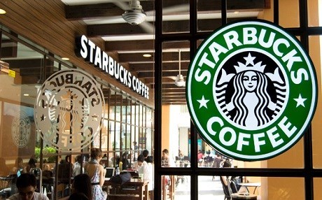 Starbucks piştgiriyê dide penaberan