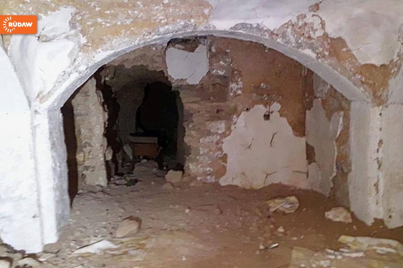 FOTO - Peygamber türbesinin altında tünel!