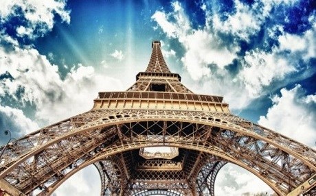 Eyfel Kulesi’ne camlı koruma