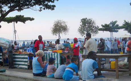 زانزێبار؛ ئەو وڵاتەی بەدەستی خۆی سەربەخۆیی لەدەستدا