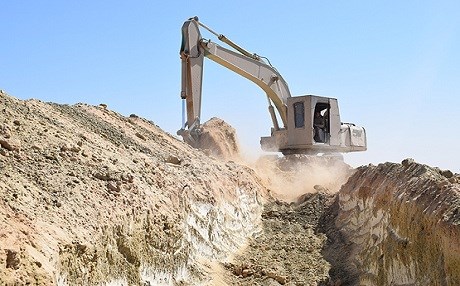 Sınırda 45 kilometrelik hendek