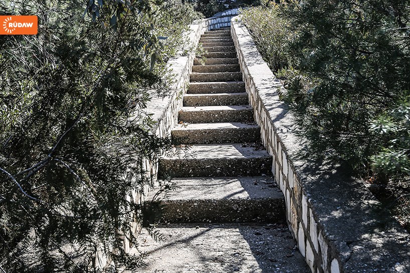 FOTO - Şairin Newroz ateşini yaktığı tepe