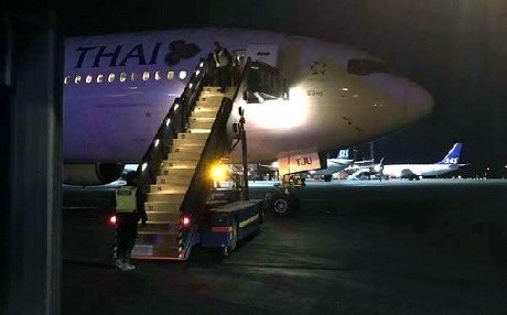 Uçakta bomba ihbarı!