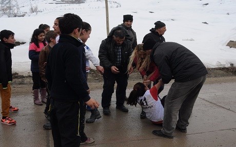 Hakkari'de bayıltan yarışma