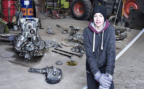 Levha yerine uçak buldu