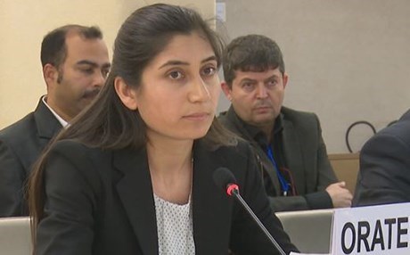 Keça Kurda Êzidî li NY behsa dema êxsîrbûna xwe di destê DAIŞê de kir