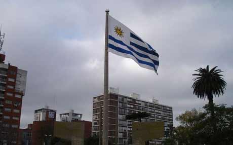 ئۆروگوای بە یاسایی بازاڕی حەشیش  دەکاتەوە