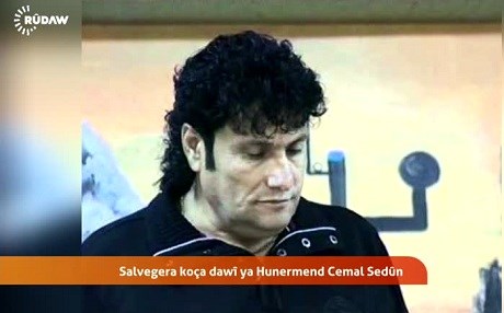 Cemal Sadûn bi stranên xwe yên evîndarî û neteweyî navdar bû