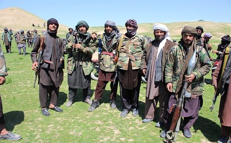 200 endamên Talibanê teslîm bûn