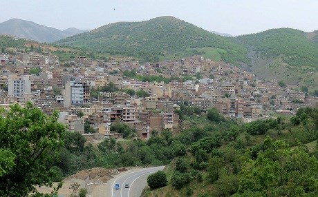 SERDEŞT - Otomobîlek kete nav gelî: 5 kes mirin