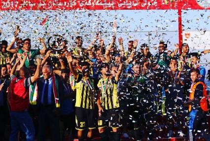 سەمیر بابۆ نازناوی خولی کوردستان پێشکەشی مێرکل دەکات