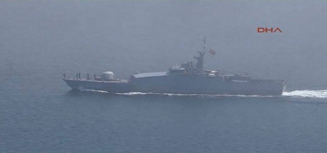 Li Deryaya Reş du keştî li hev qelibîn!