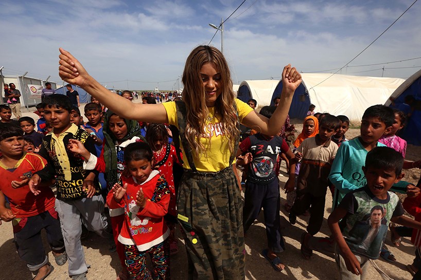 دەشنێ موراد بە گۆرانی و سەما منداڵانی ئاوارە دڵخۆش دەکات