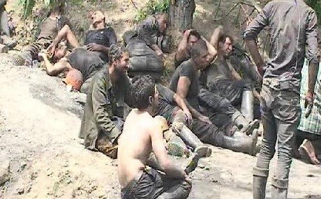 50 xebatkar di binê axê de man