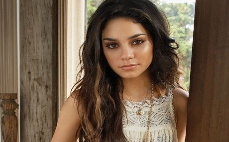 Kutsal dağda çıplak poz