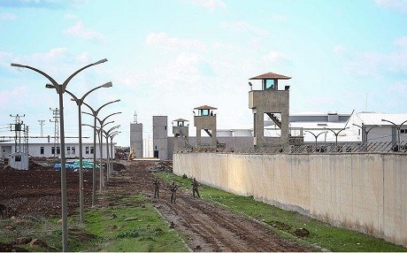 Firari mahkumlar vuruldu