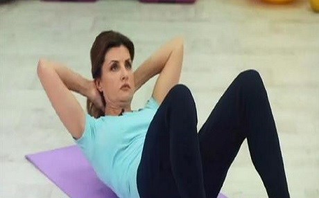 First lady aerobik programı sunuyor