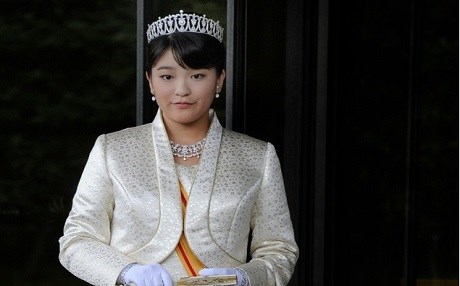 Aşk için prenseslikten vazgeçiyor