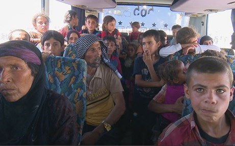 MÛSIL – Ji ber nemana xwarinê xelk giya dixwin