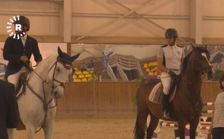 لە پاڵەوانیەتیی بازدانی ئەسپ رکابەرییەکی بەهێز بەدیکرا