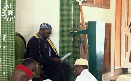 لە کۆتدیڤوار بەپێی خۆرئاوابوون بەربانگ دەکرێتەوە